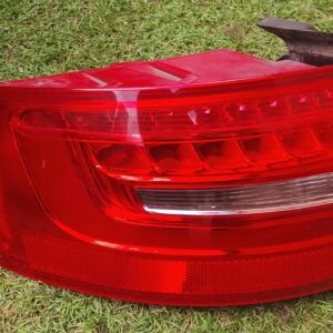 LAMPA LEWA TYŁ 8K9945095D AUDI A4 B8 KOMBI LIFT